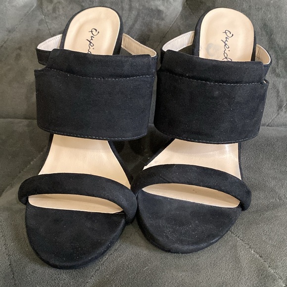 Qupid Black Cut-Out Style Kitten Heels - Picture 3 of 7